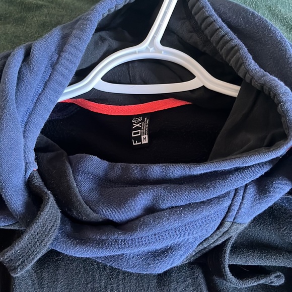 2/$15 Women’s Fox hoodie, black with Navy and hot pink size medium - Picture 3 of 5